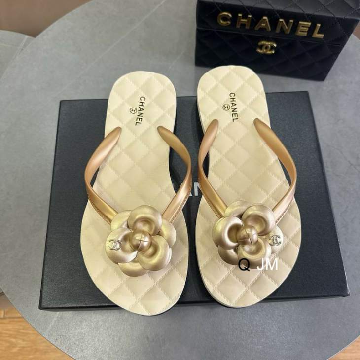 Picture of Chanel Slippers _SKUChanelsz35-40JM03073198